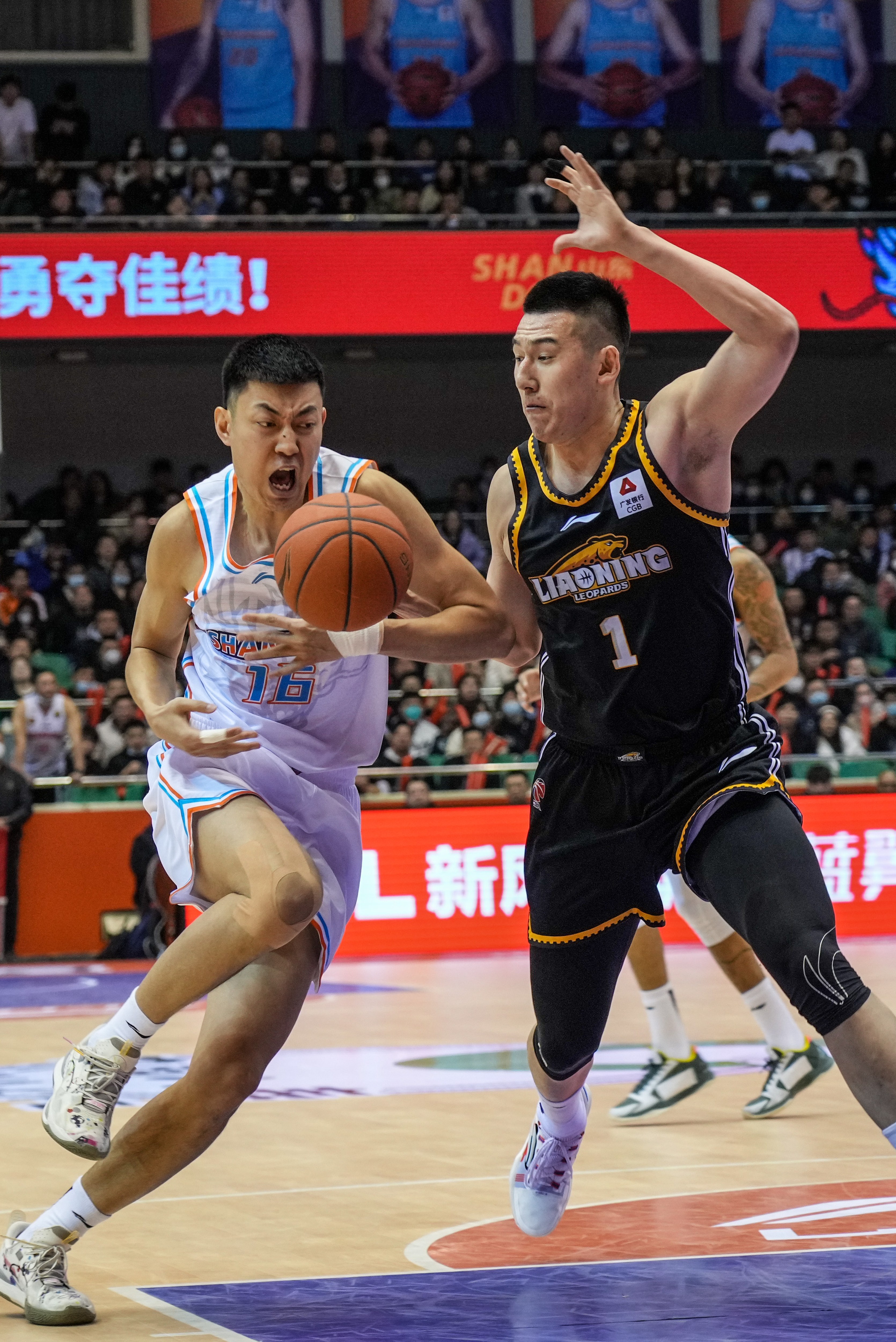 山东高速迎来新一轮外援加强实力备战CBA新赛季