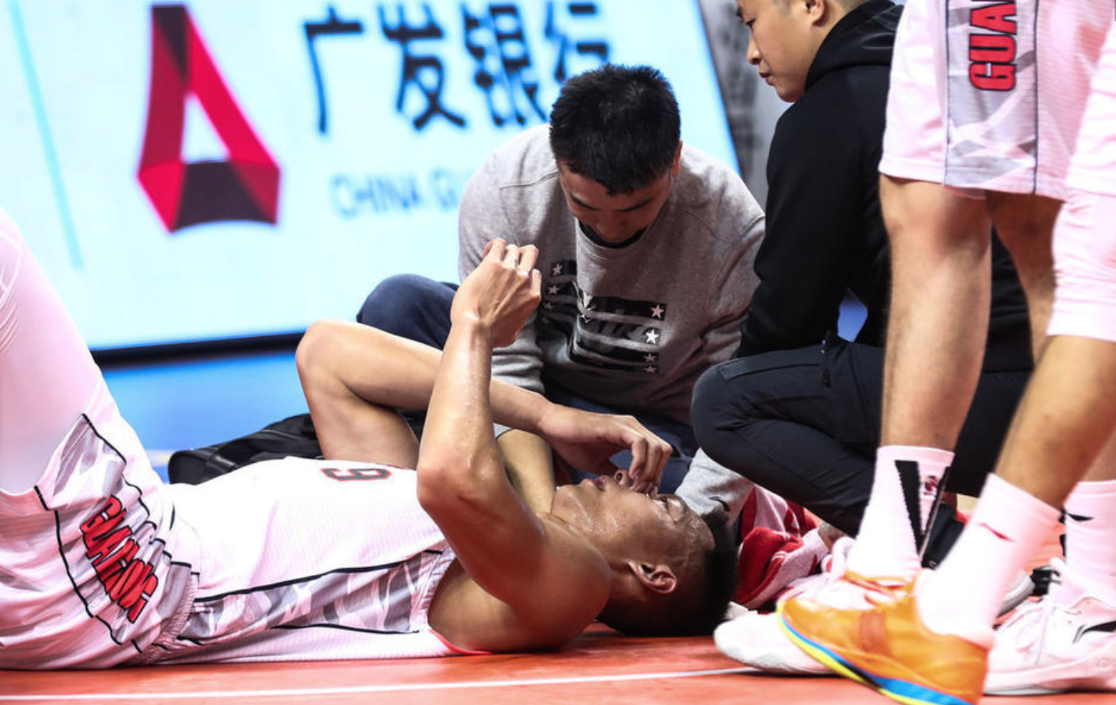 CBA球员伤病迷雾重重，球队备战受影响