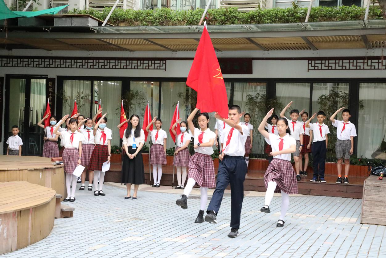 深圳队队员表现出色，一路领先取胜